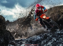 看球通-欧冠女排颁奖典礼回顾：最佳球员与球队荣耀瞬间