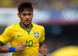 看球通-琼斯在CBA赛场的全面表现与关键数据分析